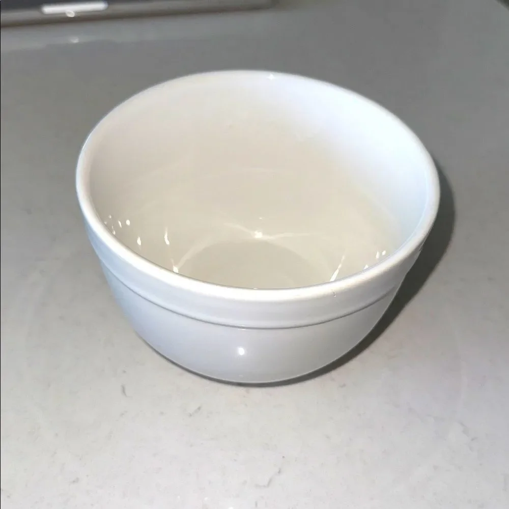 Crate & Barrel Cream Ceramic Bowl 6'in